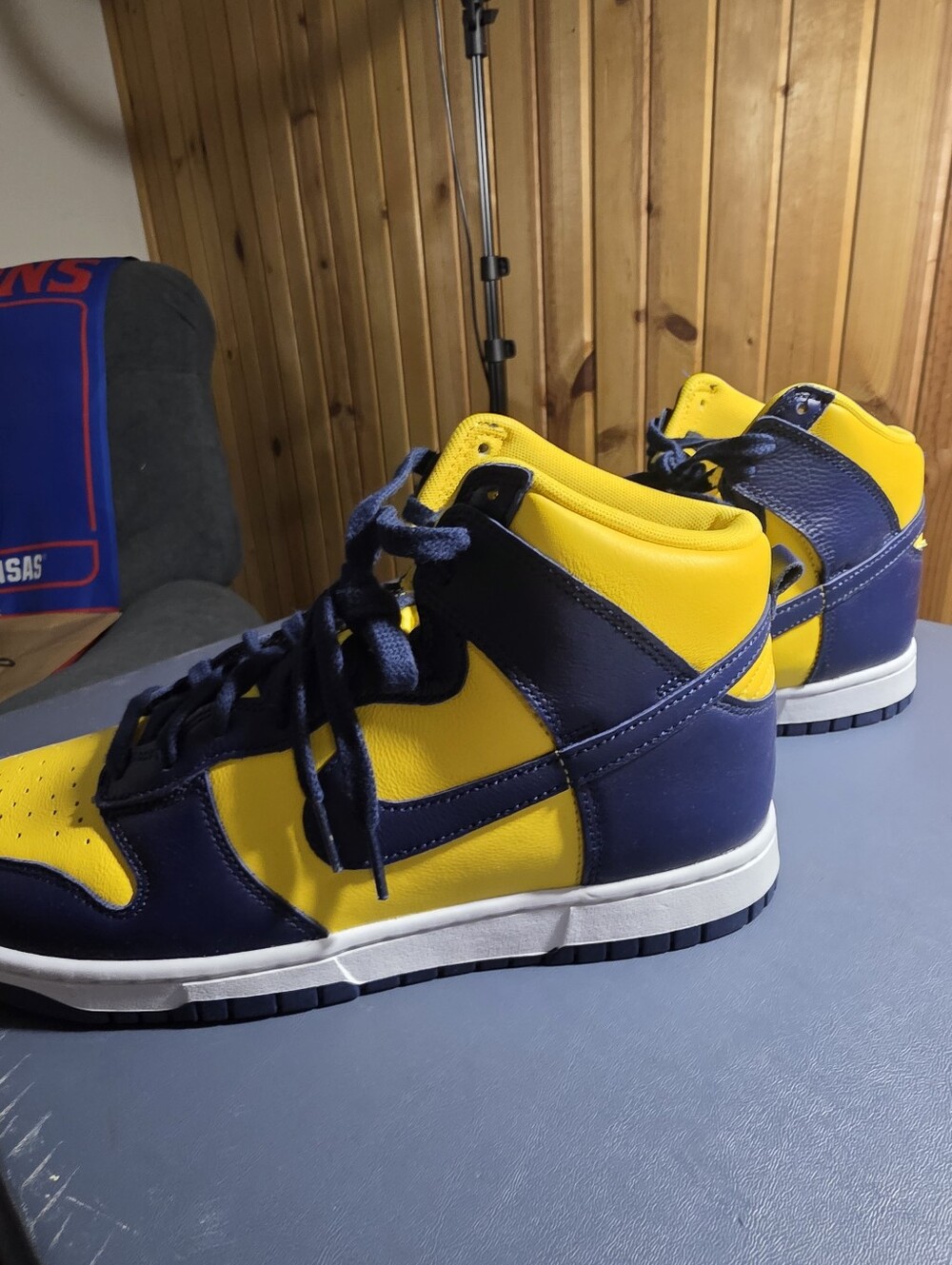 Nike Dunk HighSneakers in Yellow & Navy Size 10m.